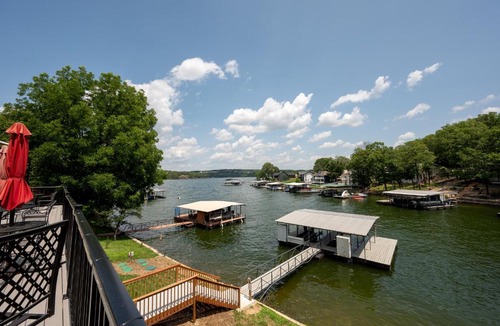 Linn Creek House | 120 Creel Home away from Home for 22 at the Lake