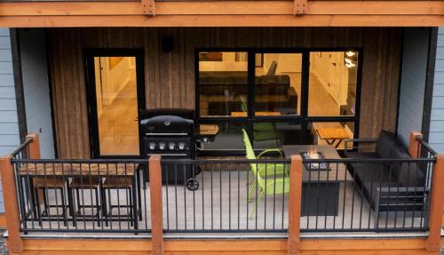 Copperstone Resort Apartment | 1200 sq2 unit with 3 Br 2 Ba and 7 Beds, Pool, Hot Tub and Firepit