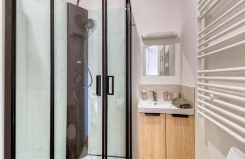 Cambrai Apartment | 1227Location