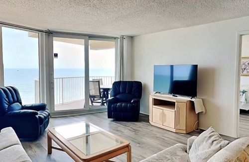 Daytona Beach Shores Condo | 124 m² Condo ∙ 2 bedrooms ∙ 8 guests