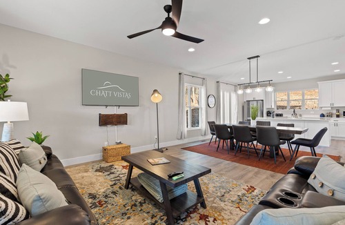 Chickamauga House | 12bdr| 34+ppl|TripleTreehomes|HotTubs|Chatt Vistas