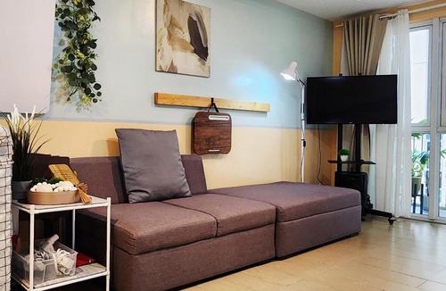 Pinagsama Apartment | 12e Spacious Cozy Suite at The Venice Mall with FREE Parking and Washing Machine