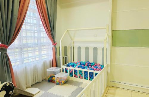 Malacca City House | 12pax HOUSE ,Cheng ,ktv 小孩游乐 pool 温馨房子MELAKA CHENG