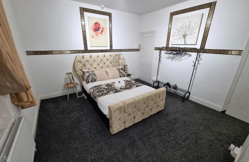 Beeston House | *12PR* Setup for your most relaxed & amazing stay + Free Parking + Free Fast WiFi *