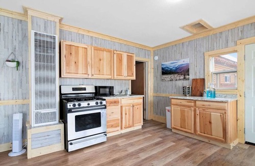 Leadville Apartment | 12Private Room with Kitchen Dog Friendly Leadville