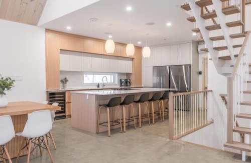 Stoneham House | 13 chemin des Montagnards