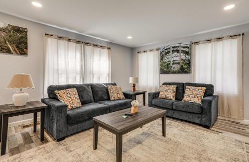 Attleboro House | 13 Mi to Gillette Stadium: Pet-Friendly Apt!