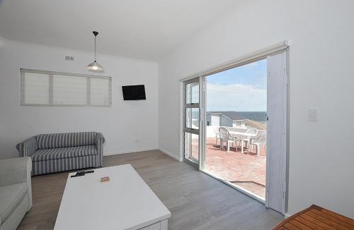 Yzerfontein Apartment | 13 on Main Beach Flat