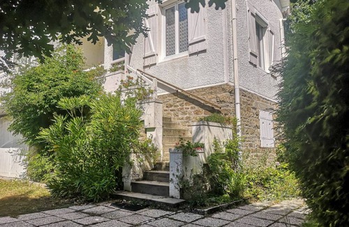 Carnac Other | 130 m² Accommodation ∙ 3 bedrooms ∙ 6 guests