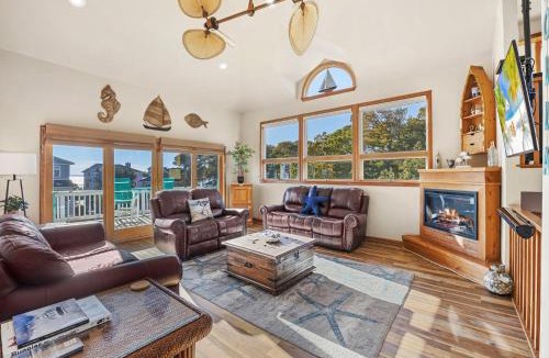 Monteray Shores House | 1341 - Abby Gale