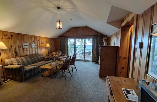 Georgina Ski Chalet | 138 Eagle Simcoe Cottage private Beach, Kayak
