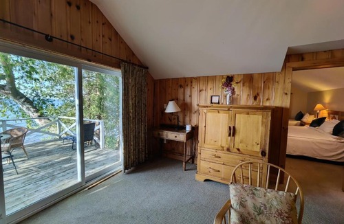 Georgina Ski Chalet | 138 Eagle Simcoe Cottage private Beach, Kayak