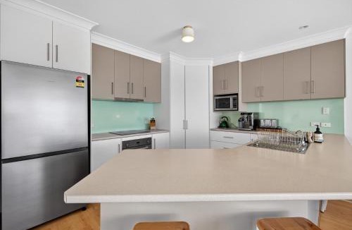 Hayborough House | 139 Seagull Ave - BYO Linen - Pets Negotiable - Wi-Fi