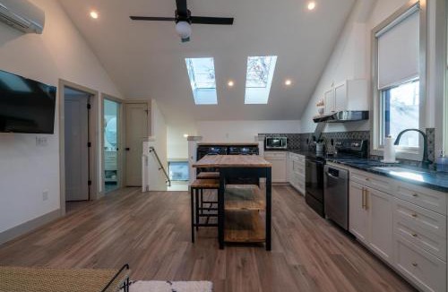 Baker House | 139 West Ellsworth