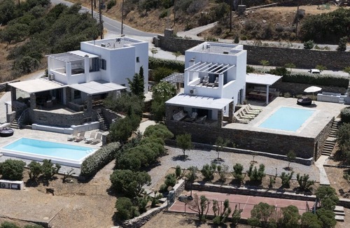 Ioulida Villa | 14 bedroom accommodation in Ioylis