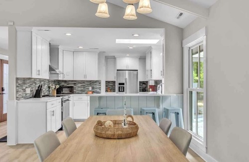 Heritage Woods House | 14 E. Garrison Place - Sea Pines - Walk to Beach
