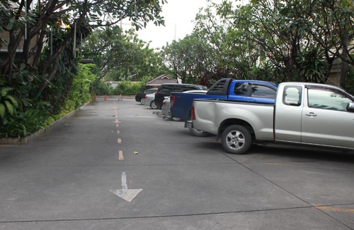 Chom Thong Hotel | 14 Place