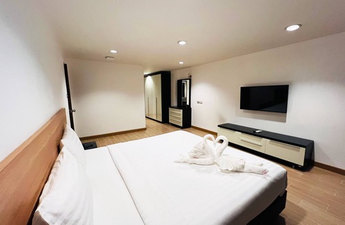 Chom Thong Hotel | 14 Place