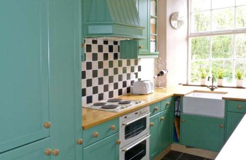 Airton House | 14 Riverside Walk