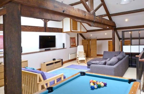 Airton Cottage | 14 Riverside Walk
