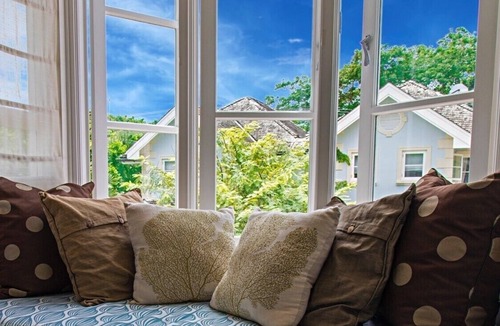 Sandy Lane House | 14 The Falls. Sandy Lane area with 24hr security, pool gym