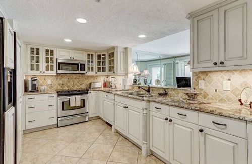Fernandina Beach Villa | 1418 - Windsong Retreat: Secluded Garden Villa
