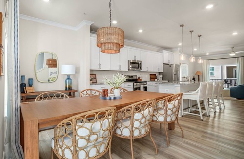 Caine Woods Condo | 143rd St. Large upscale Townhouse -Sleeps 8/Pool