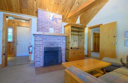 Georgina Ski Chalet | 148 Divot Simcoe Cottage private Beach, Kayak