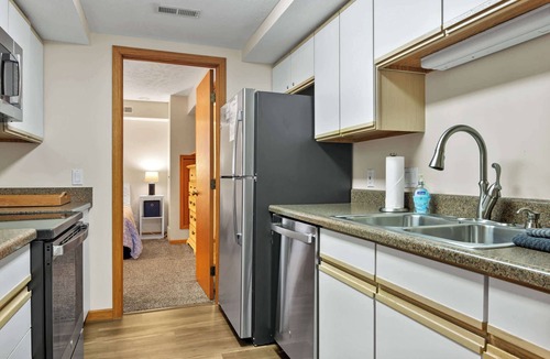 Elk Rapids Condo | #15 ELK RAPIDS BEACH CONDOMINIUM