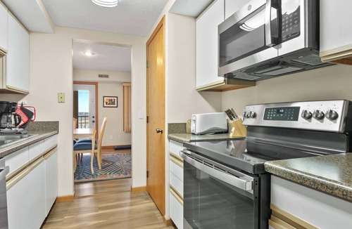 Elk Rapids Condo | #15 ELK RAPIDS BEACH CONDOMINIUM