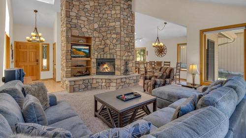 Deer Park House | 15 Lassen Home
