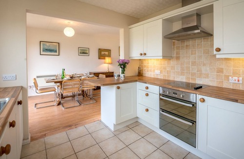 Bwlchtocyn House | 15 Lon Cernyw - Three Bedroom House, Sleeps 8