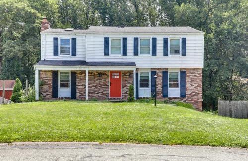 Monroe Heights House | 15 Mi to Pittsburgh: WFH-Friendly Home w/Deck