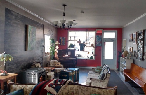 Charny Hostel | 15 minutes from Old Quebec and less than 5 minutes from the commercial area.
