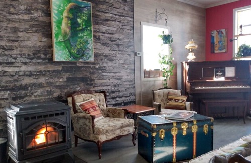 Charny Hostel | 15 minutes from Old Quebec and less than 5 minutes from the commercial area.