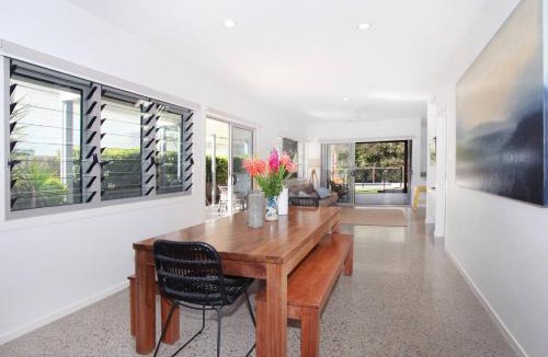 Mount Coolum House | 15 Wave Crescent
