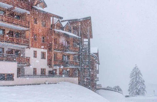 Les Orres Apartment | 150m from resort center, 5th floor, swimming pool, sauna, balcony, ski locker, 73m², Les Orres