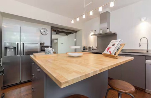 La Garde-Adhemar House | 150m² Architect House -Charming Village- Terrace, Historic Courtyard & Parking