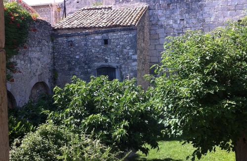 La Garde-Adhemar House | 150m² Architect House -Charming Village- Terrace, Historic Courtyard & Parking