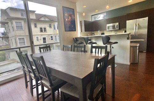 Fremont House | 152 m² House ∙ 3 bedrooms ∙ 8 guests