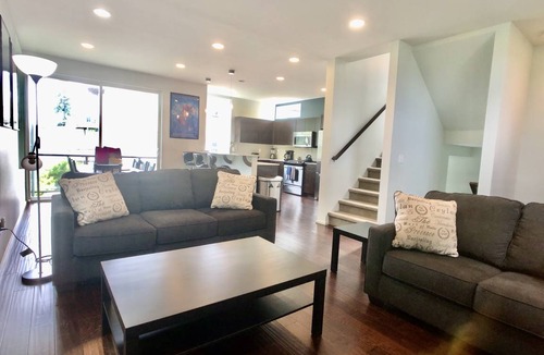 Fremont House | 152 m² House ∙ 3 bedrooms ∙ 8 guests