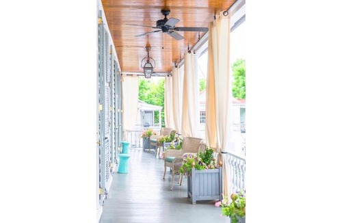 Westside House | 154B Spring Street
