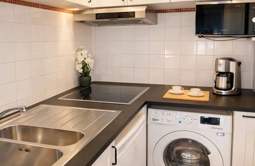 11th Arrondissement Apartment | 1565 Pétion