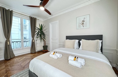 Saint-Merri Apartment | 1567 Platre