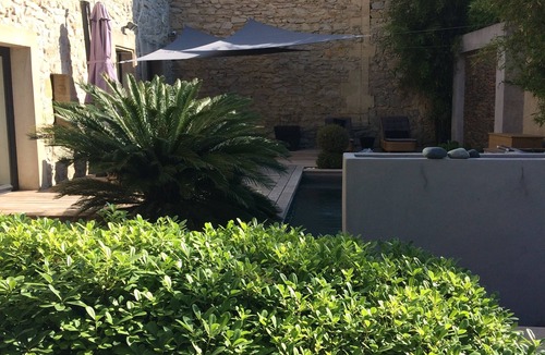 Gallargues-le-Montueux House | 15mm from the beach, picturesque village, former cooperage with swimming pool!