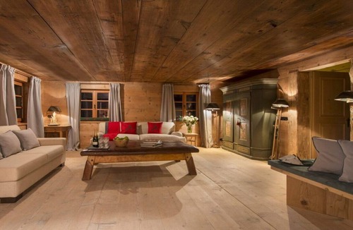 Lech am Arlberg Ski Chalet | 15TH CENTURY AUSTRIAN ARCHITECTURE IN THE SLOPES OF LECH