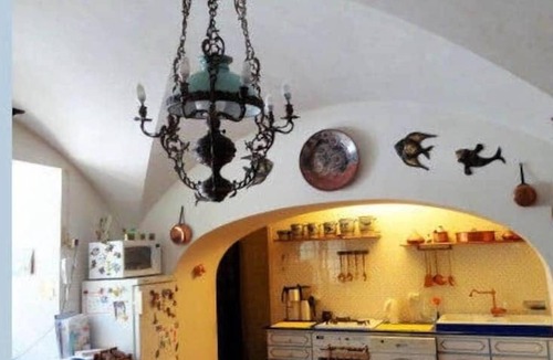 Artonne Villa | 15th century castle, up to 15 pax, pool and park
