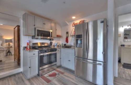 Branson House | 16-Acre: MountainView-3 Decks-FirePit-Trampoline Game Rm. 10 min. Shows n Lake