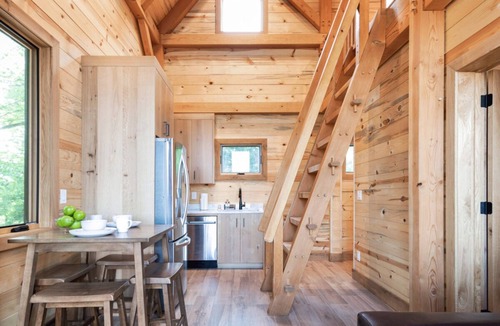 Laura House | #16 Fox Camp