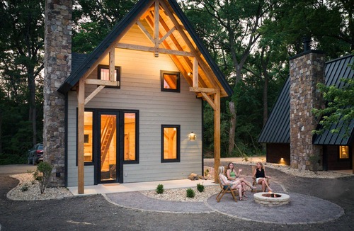 Laura House | #16 Fox Camp